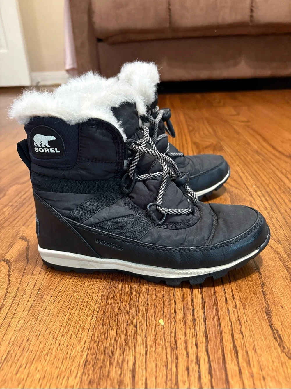 Sorel Black with Gray Faux-Fur Lined Boot Interior
